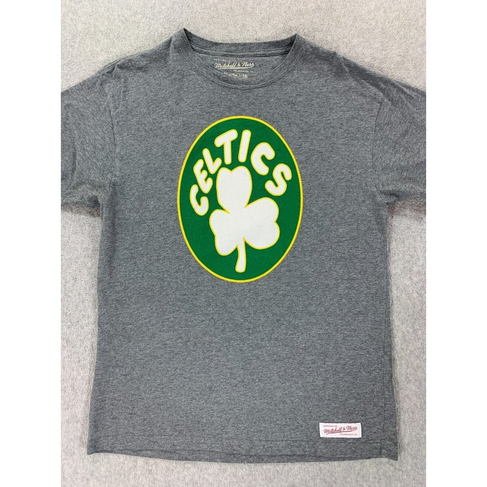 Boston Celtics Retro Short Sleeve Basketball Tee‎ Shirt (Men's Medium) Gray